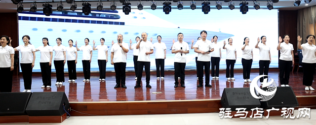 新蔡縣人民醫(yī)院舉辦慶 5?12 國際護士節(jié)表彰大會