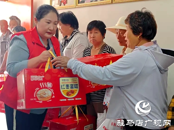 愛心潤童心 真情暖六一 ——中國好人越玉環(huán)攜手愛心人士慰問射橋鎮(zhèn)第一小學貧困兒童