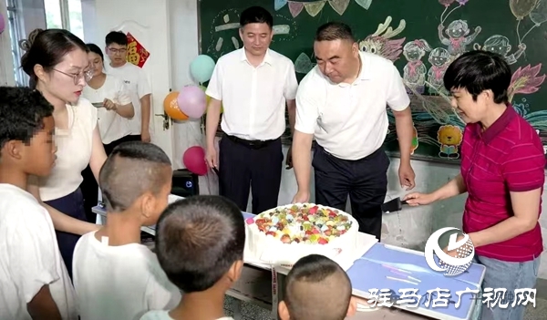 平輿縣婦聯(lián)、縣民政局共同舉辦“巾幗同心護(hù)未來(lái) 童心筑夢(mèng)慶雙節(jié)”活動(dòng)