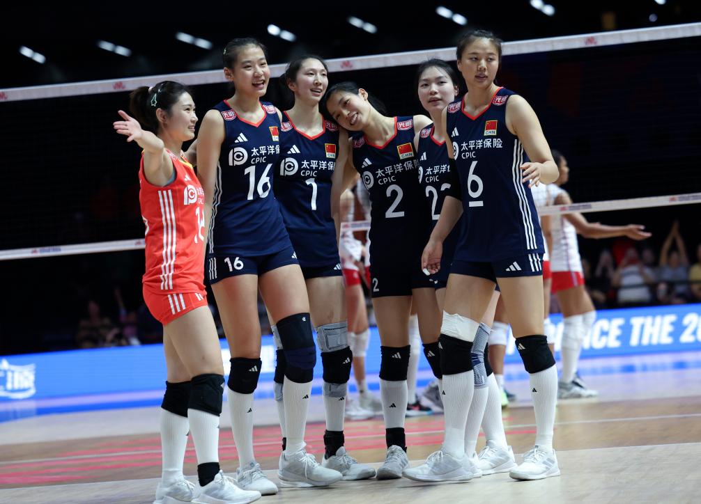這場首考，新一代中國女排交出高分答卷