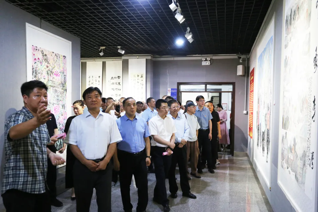 【展訊】紀念抗戰(zhàn)勝利80周年、楊靖宇將軍誕辰120周年美術(shù)書法攝影藝術(shù)展開幕