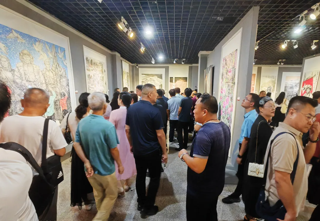 【展訊】紀念抗戰(zhàn)勝利80周年、楊靖宇將軍誕辰120周年美術(shù)書法攝影藝術(shù)展開幕
