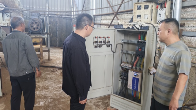 國網(wǎng)泌陽縣供電公司：主動(dòng)服務(wù) 筑牢企業(yè)安全用電“防護(hù)網(wǎng)”
