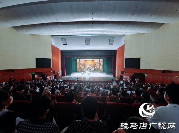黃河戲劇節(jié)經(jīng)典豫劇《必正與妙?！妨料嗥捷浛h文化藝術(shù)中心