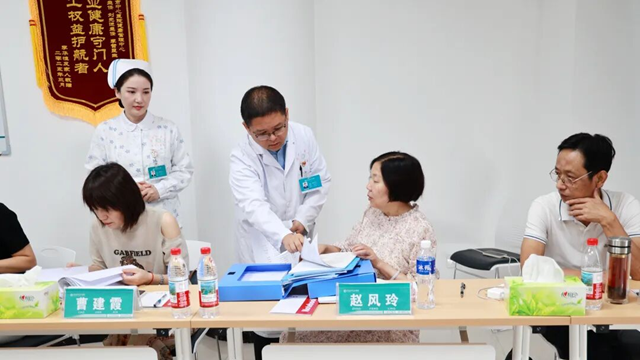  河南省職業(yè)病診斷機構(gòu)和職業(yè)健康檢查機構(gòu)質(zhì)量控制專家組蒞臨市中心醫(yī)院開展質(zhì)量控制現(xiàn)場考核