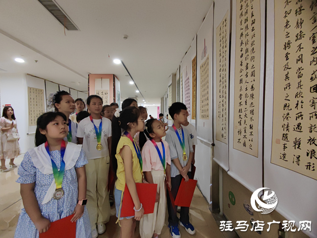 “翰林新星杯”獲獎(jiǎng)書畫展圓滿落幕