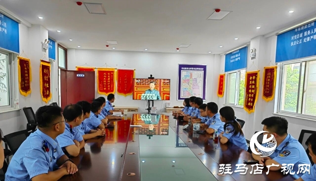  西平縣公安局組織收看紀(jì)念中國人民抗日戰(zhàn)爭暨世界反法西斯戰(zhàn)爭勝利80周年大會(huì)及閱兵式