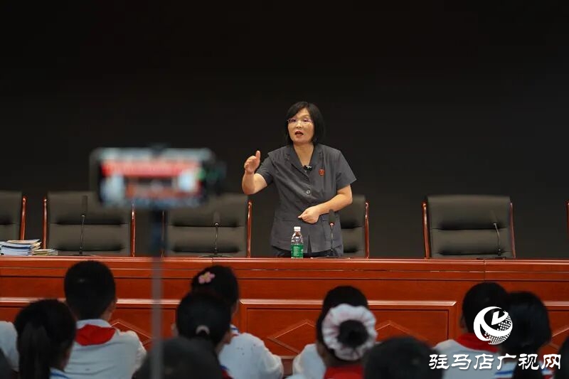 開學(xué)第一課丨平輿縣人民法院這場校園普法直播 “未”你而來